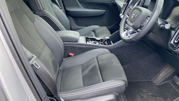 Used Volvo XC40 2024 for sale - 76294529: Photo 30