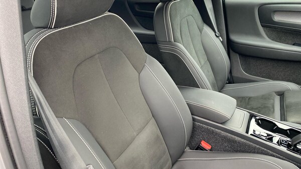 Used Volvo XC40 2024 for sale - 76294529: Photo 31