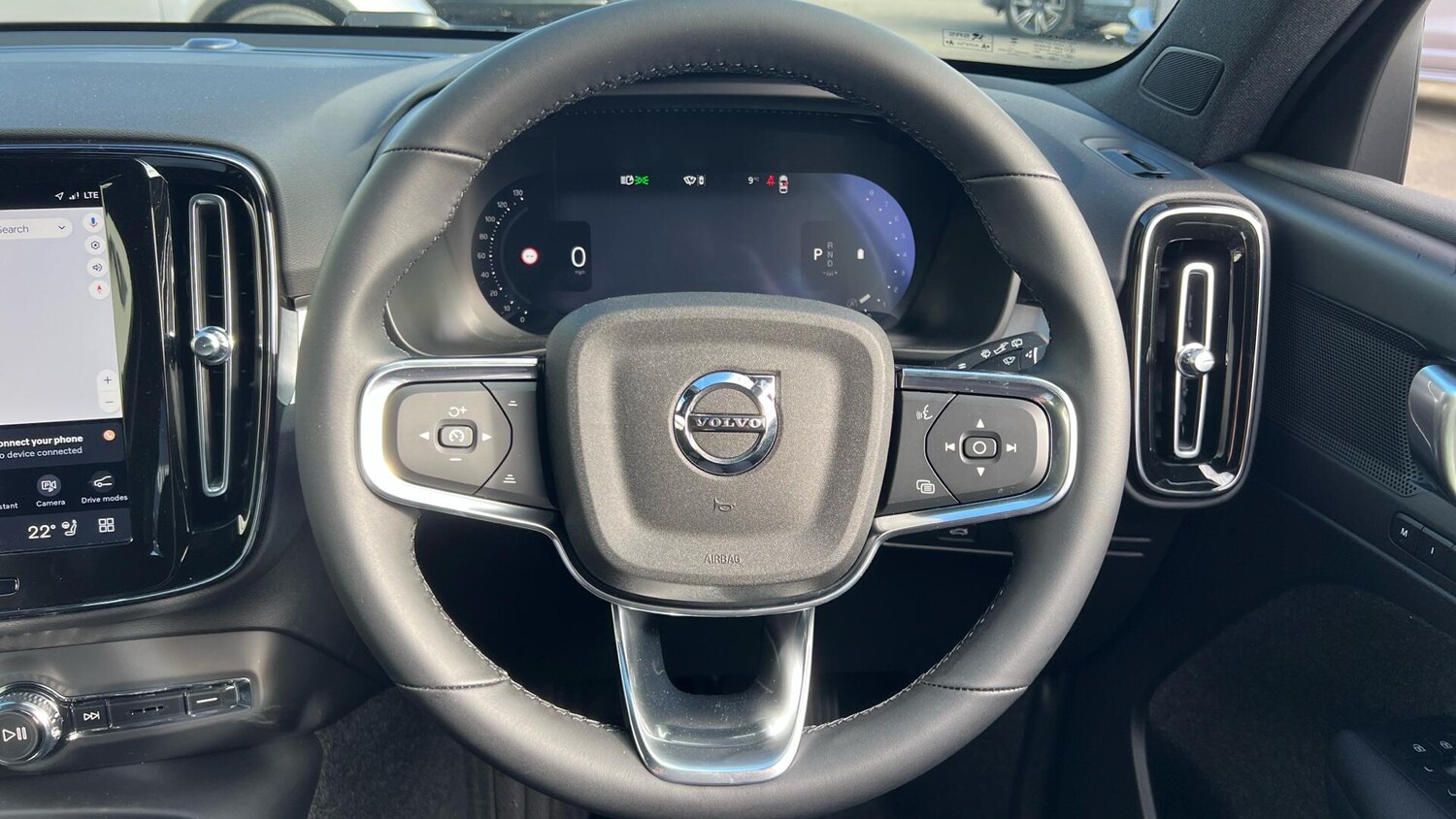 Used Volvo XC40 for sale - 77753438: Photo 10