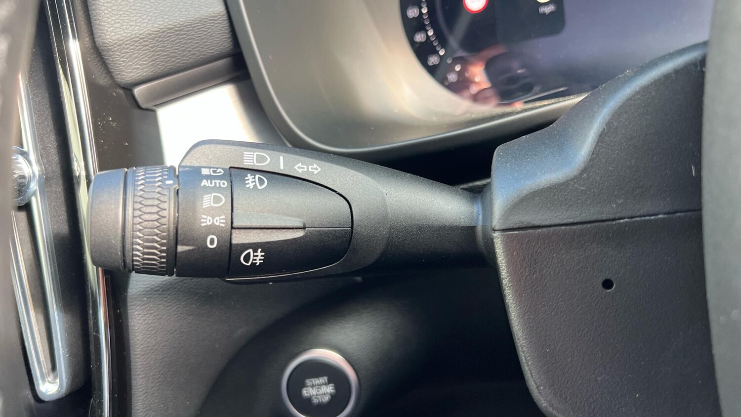 Used Volvo XC40 for sale - 77753438: Photo 19