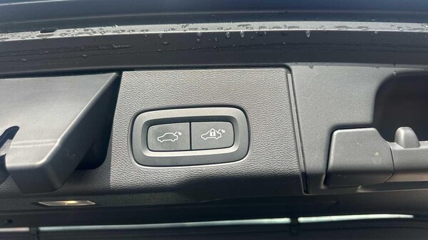 Used Volvo XC60 2023 for sale - 76189809: Photo 18