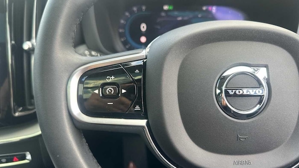 Used Volvo XC60 2023 for sale - 76189809: Photo 28