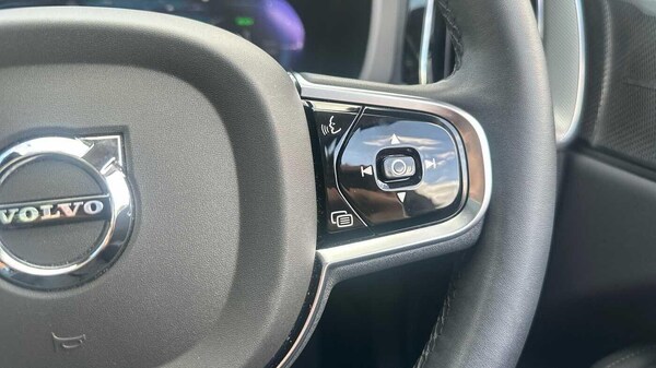 Used Volvo XC60 2023 for sale - 76189809: Photo 29