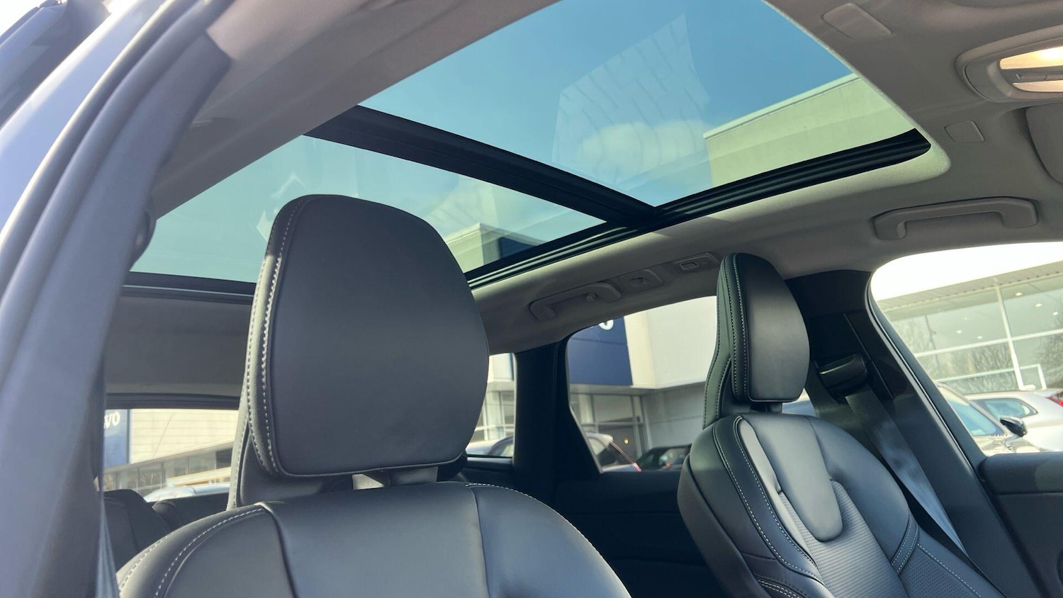 Used Volvo XC60 for sale - 77753262: Photo 5