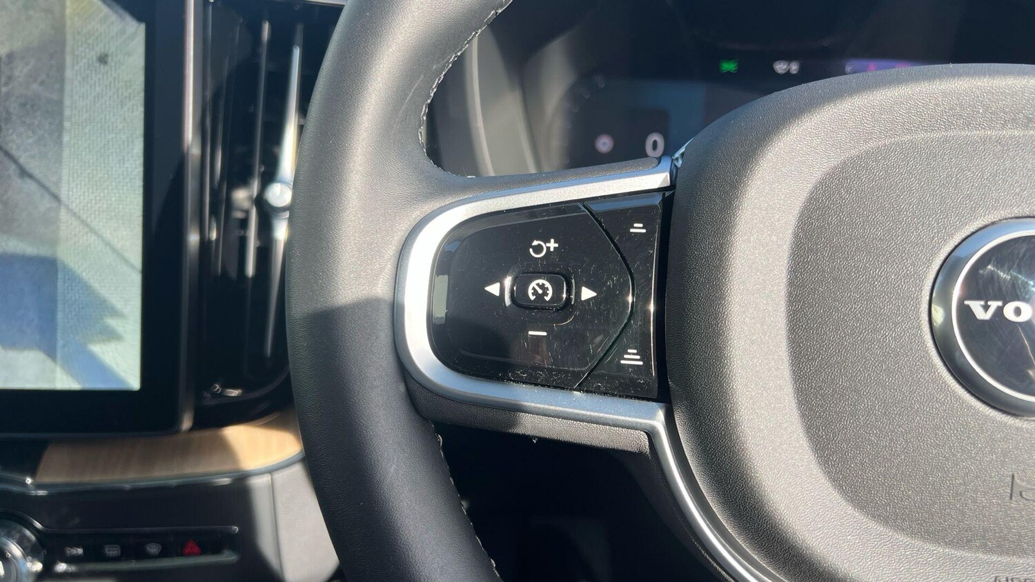 Used Volvo XC60 for sale - 77753262: Photo 9