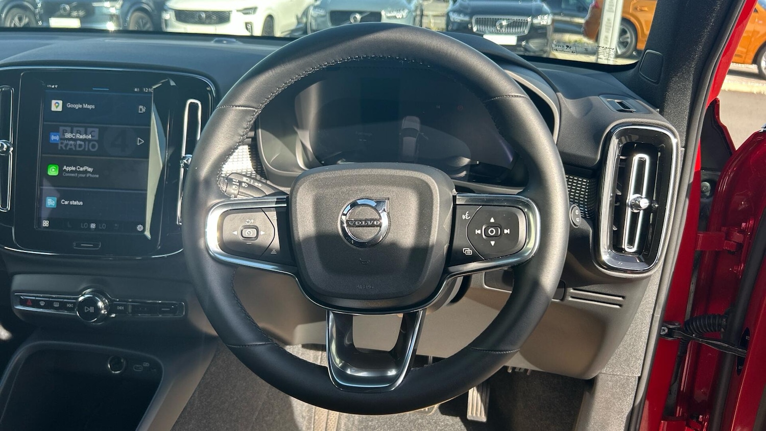 Used Volvo XC40 2025 for sale - 76976485: Photo 10