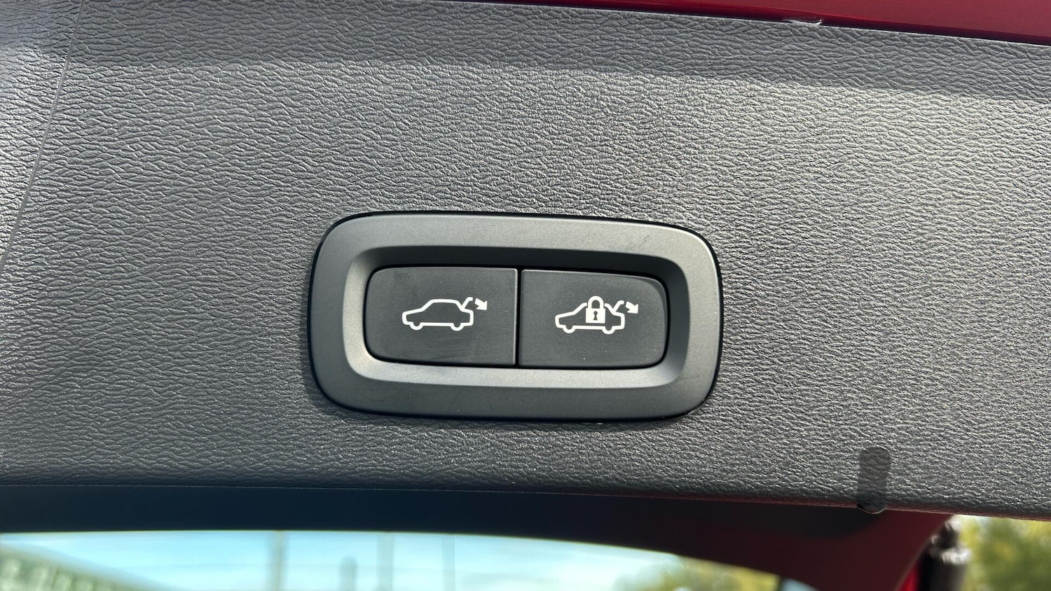 Used Volvo XC40 2025 for sale - 76976485: Photo 24