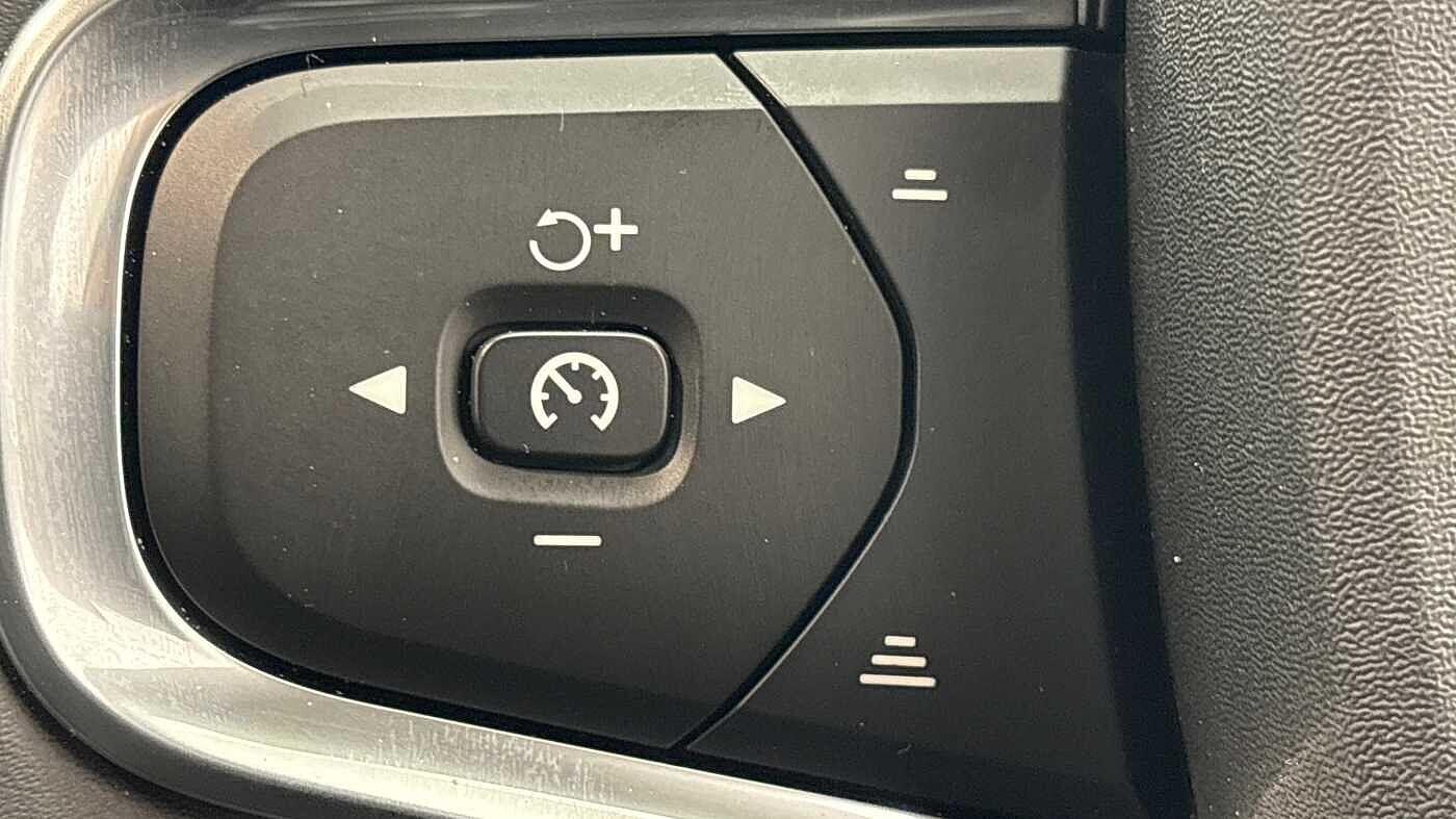 Used Volvo XC40 2025 for sale - 77799261: Photo 31