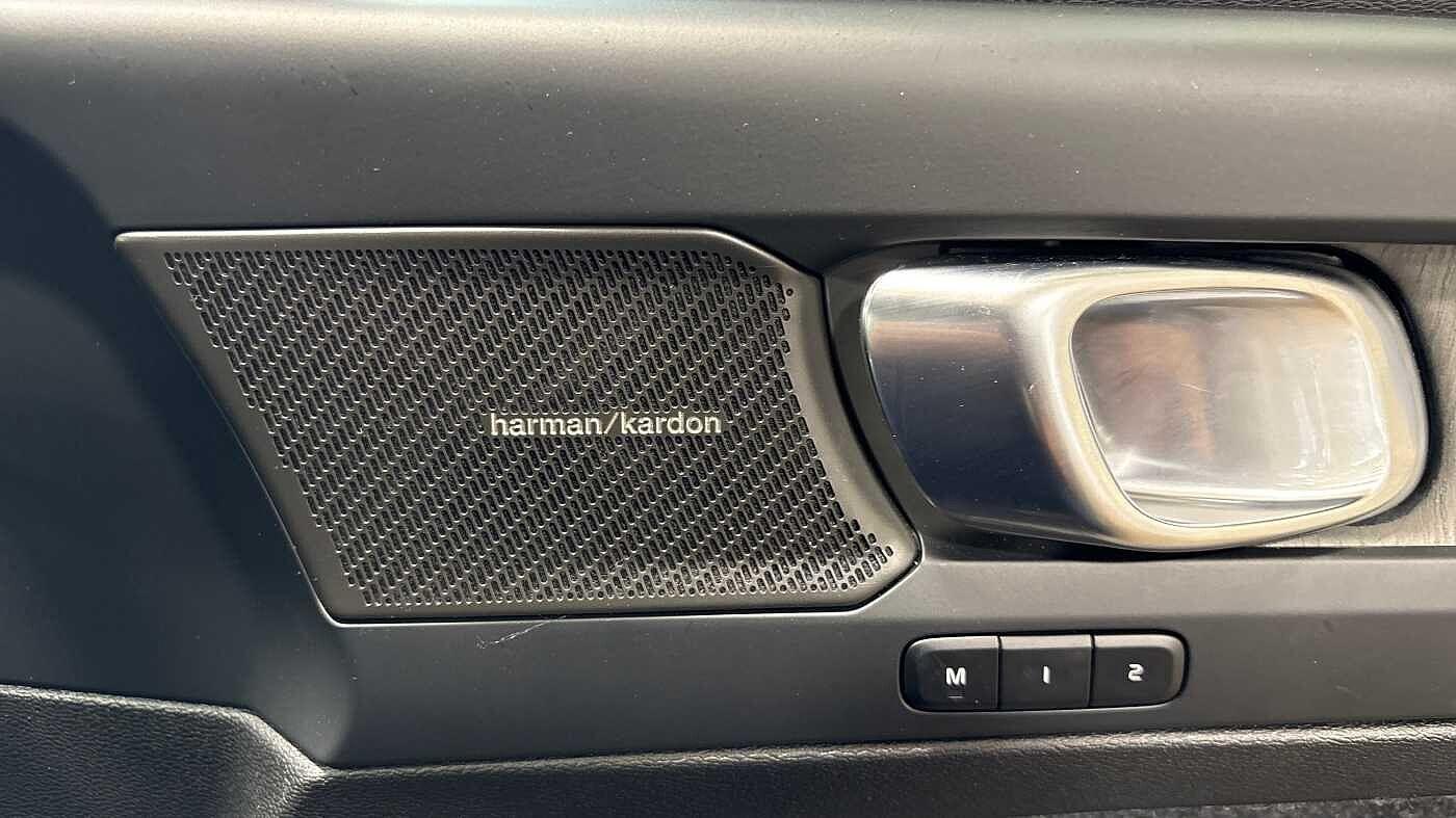 Used Volvo XC40 for sale - 77190439: Photo 27