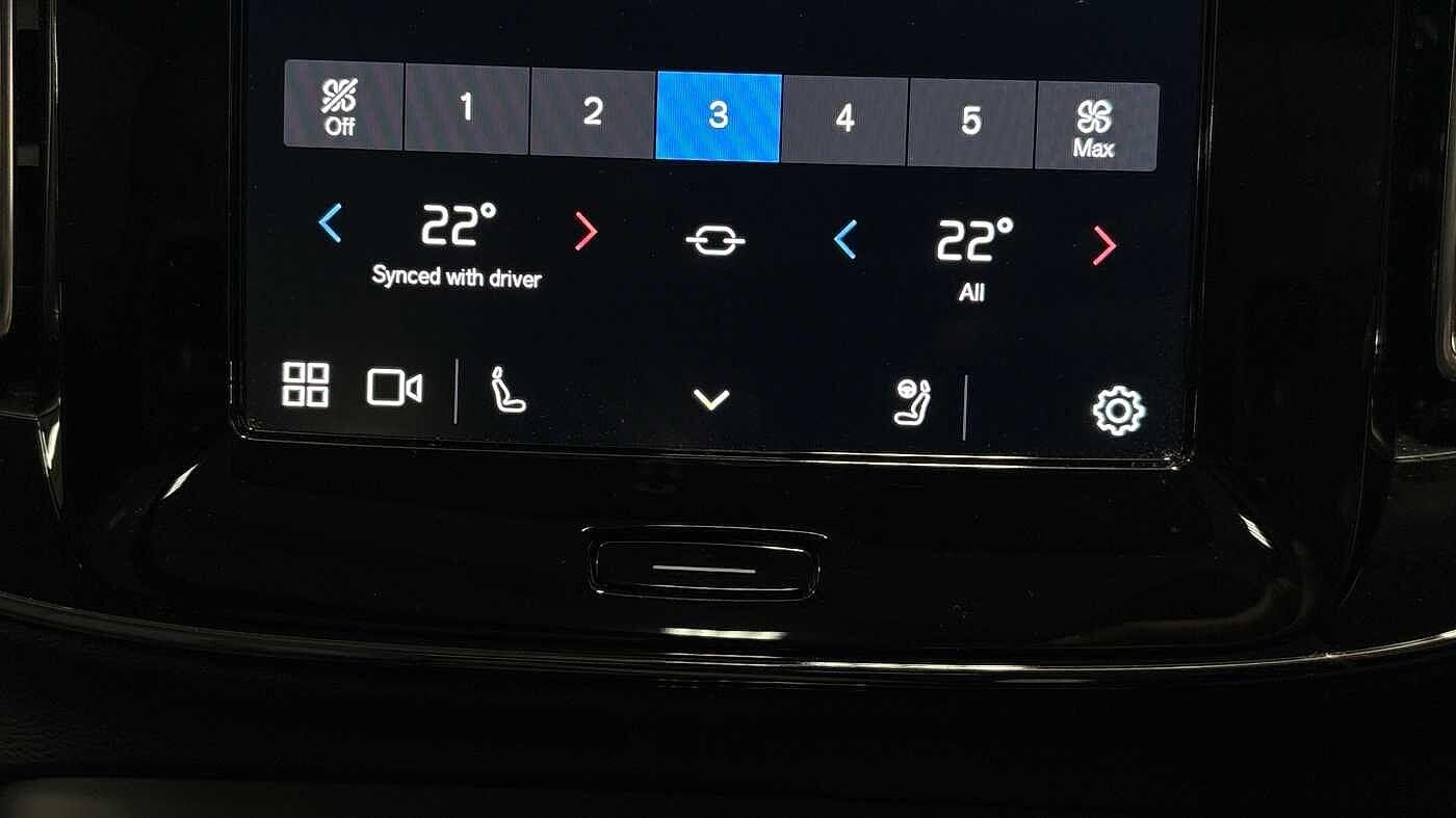 Used Volvo XC40 for sale - 77190439: Photo 40