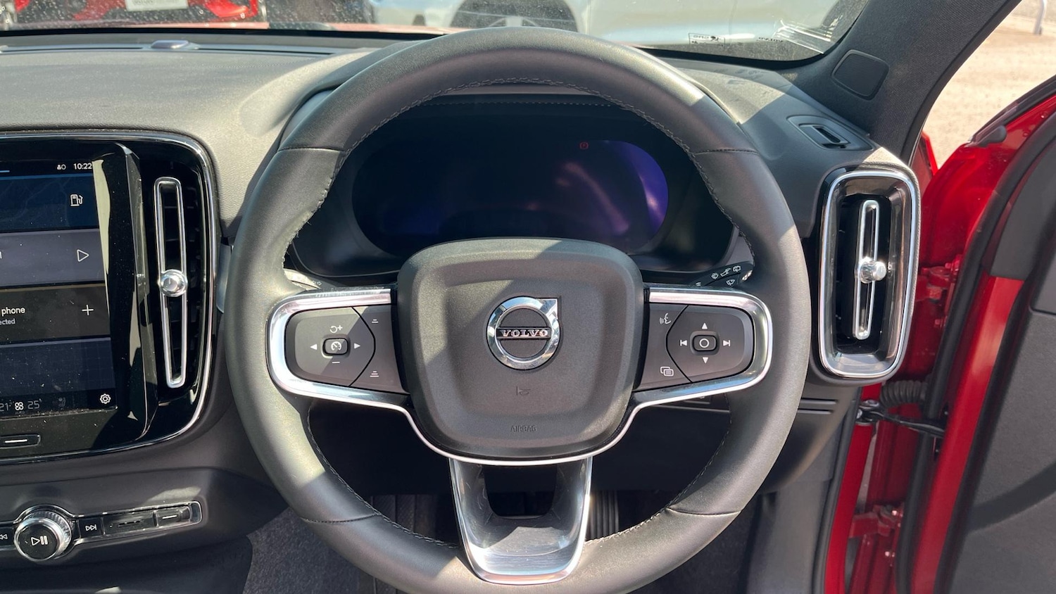 Used Volvo XC40 2024 for sale - 76865764: Photo 11