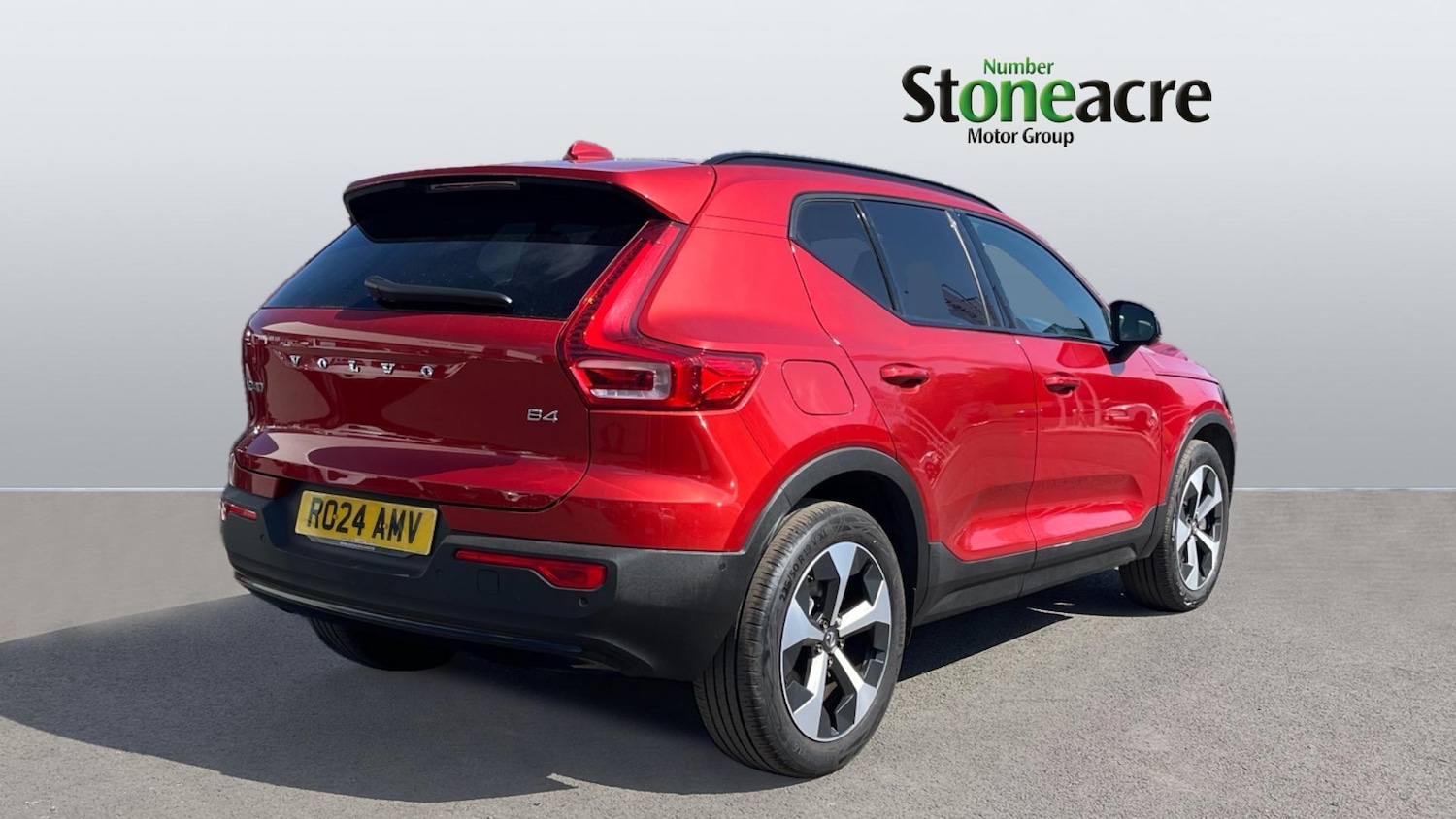 Used Volvo XC40 2024 for sale - 76865764: Photo 2