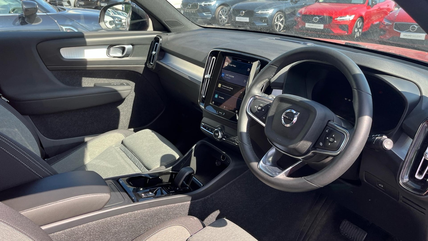 Used Volvo XC40 2024 for sale - 76865764: Photo 5