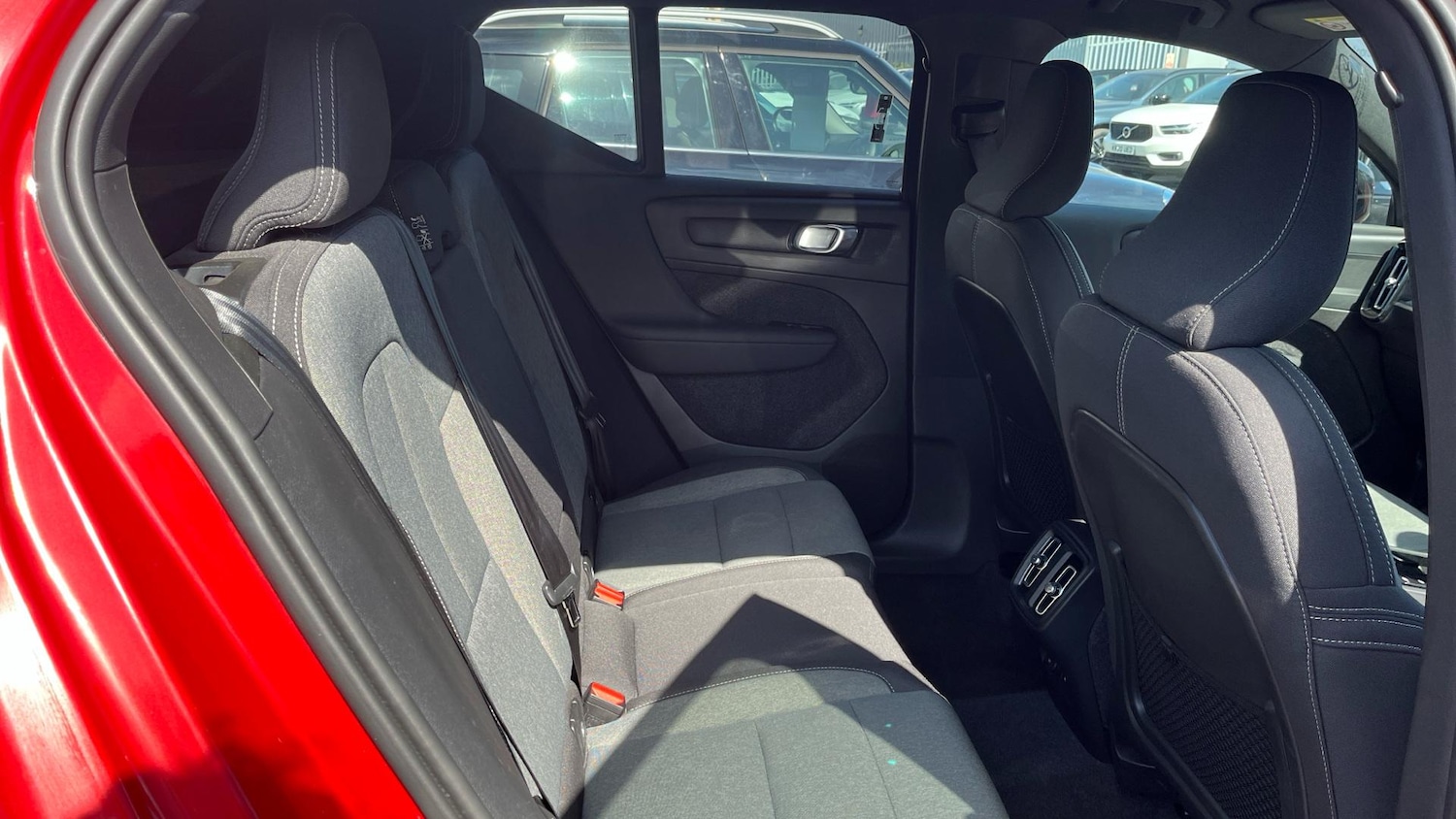 Used Volvo XC40 2024 for sale - 76865764: Photo 7