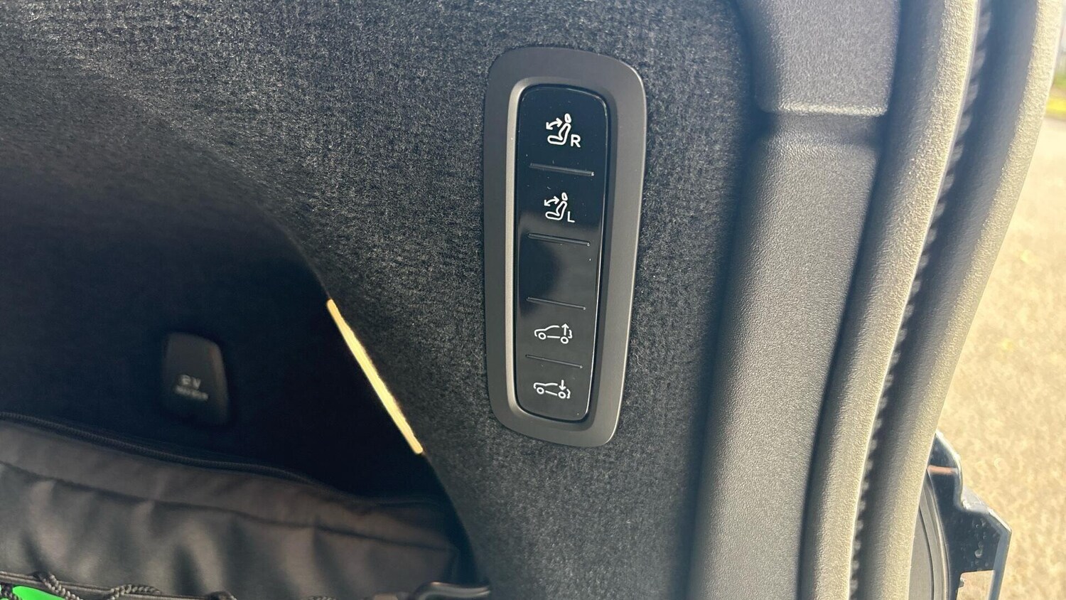 Used Volvo EX90 for sale - 77345627: Photo 13