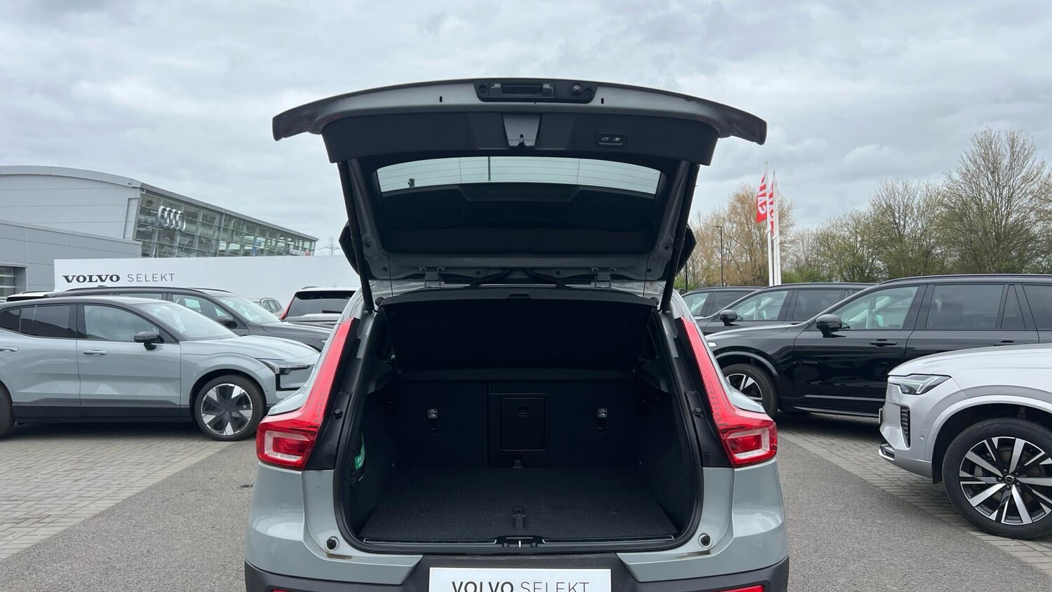 Used Volvo XC40 2024 for sale - 78171553: Photo 13