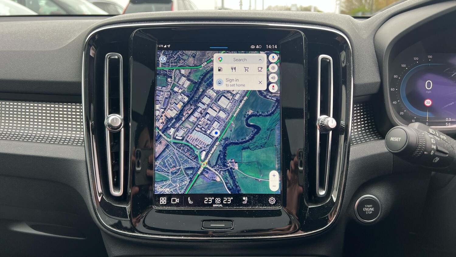 Used Volvo XC40 2024 for sale - 78171553: Photo 17