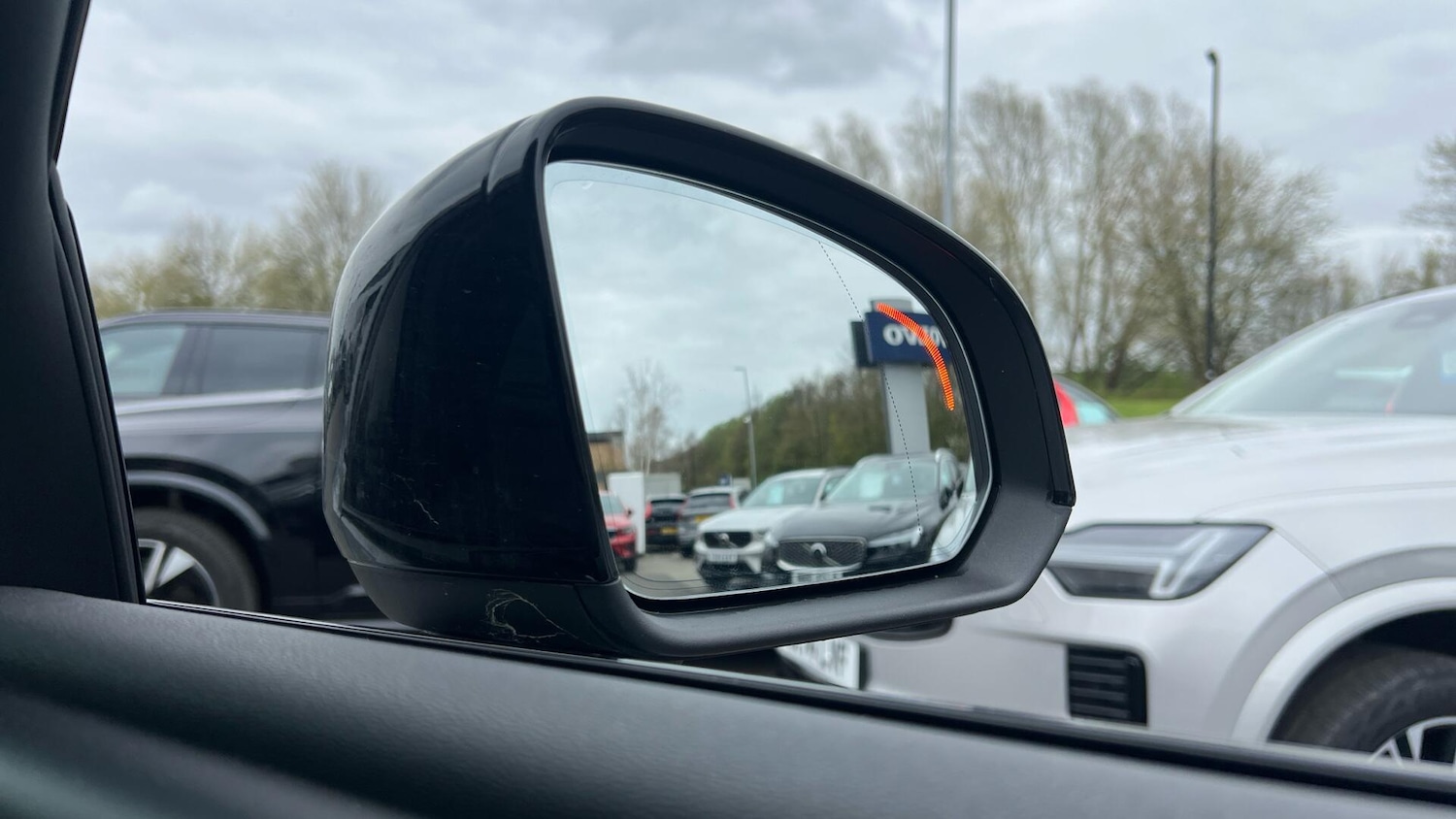 Used Volvo XC40 2024 for sale - 78171553: Photo 30