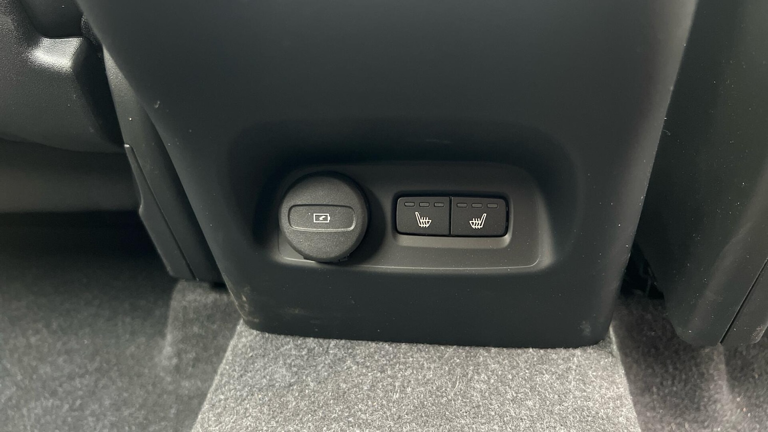 Used Volvo XC40 2024 for sale - 78171553: Photo 34