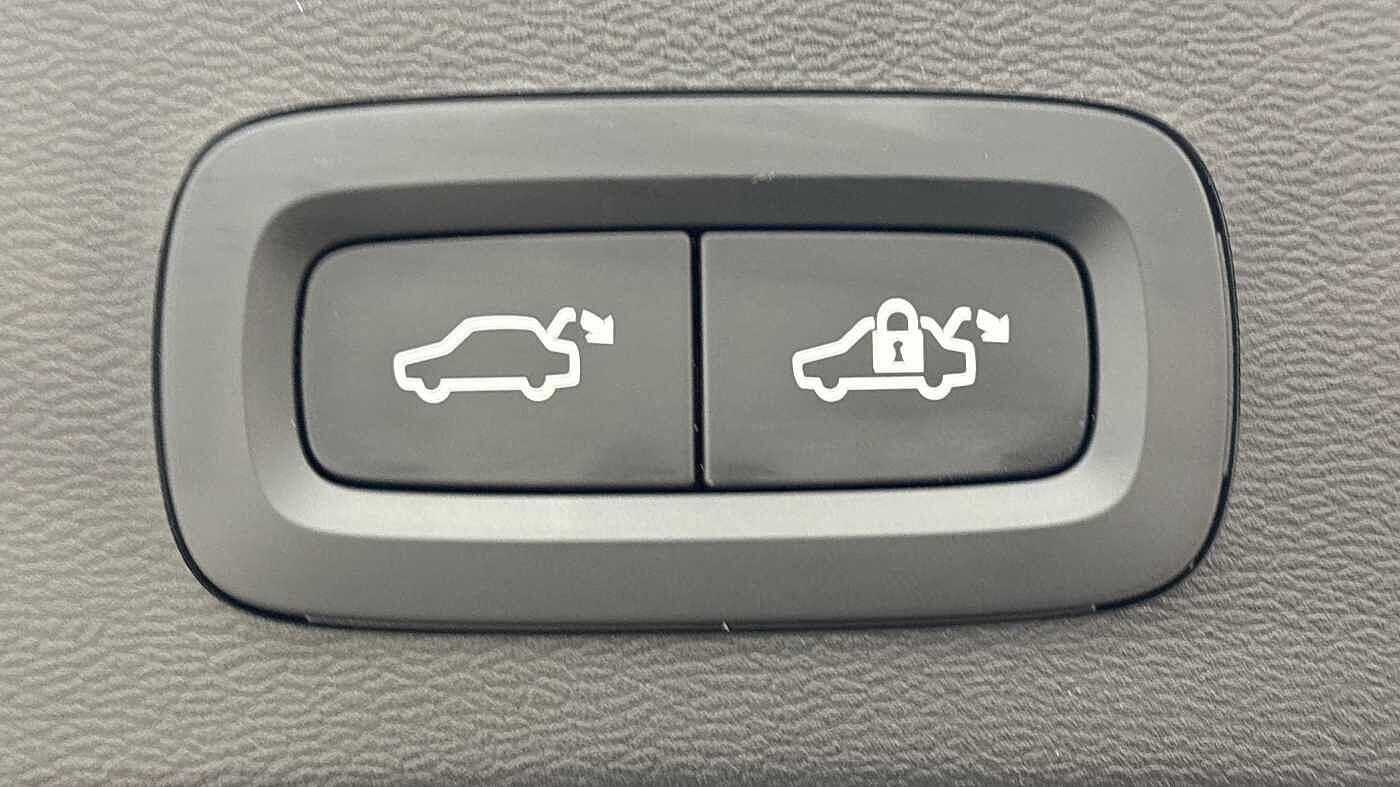 Used Volvo XC40 for sale - 78136439: Photo 18