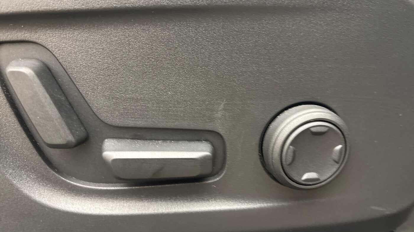 Used Volvo XC40 for sale - 78136439: Photo 27