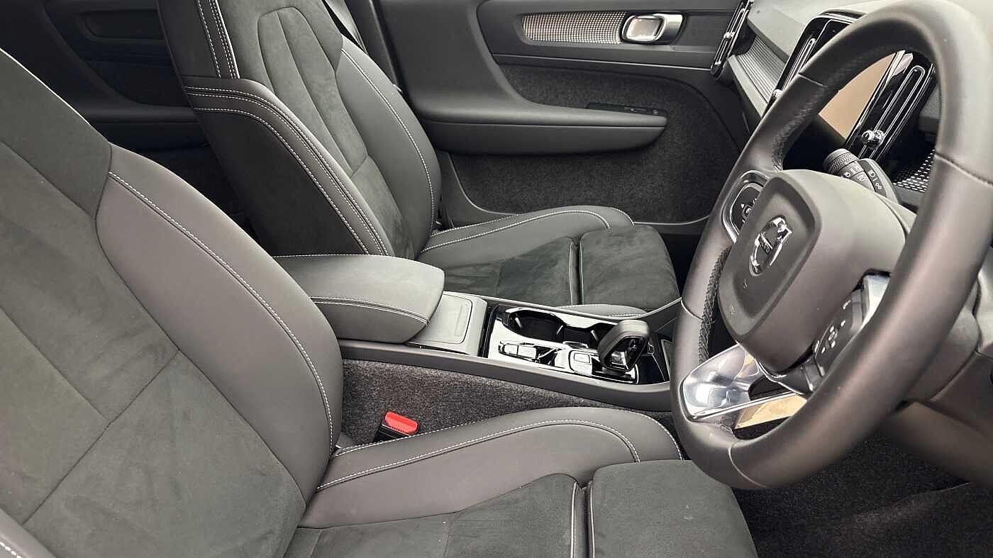 Used Volvo XC40 for sale - 78136439: Photo 28