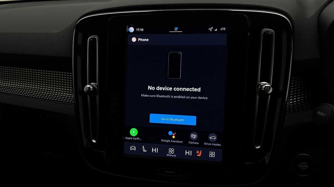 Used Volvo XC40 for sale - 78136439: Photo 37