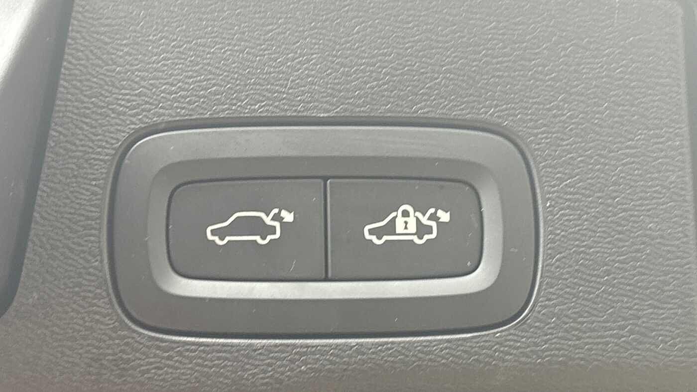 Used Volvo XC60 2025 for sale - 77090811: Photo 19