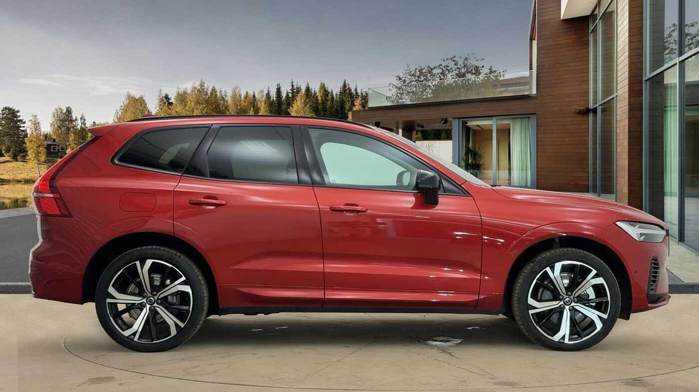 Used Volvo XC60 2025 for sale - 77090811: Photo 2