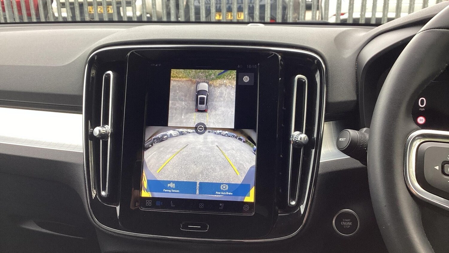 Used Volvo XC40 for sale - 76584317: Photo 21