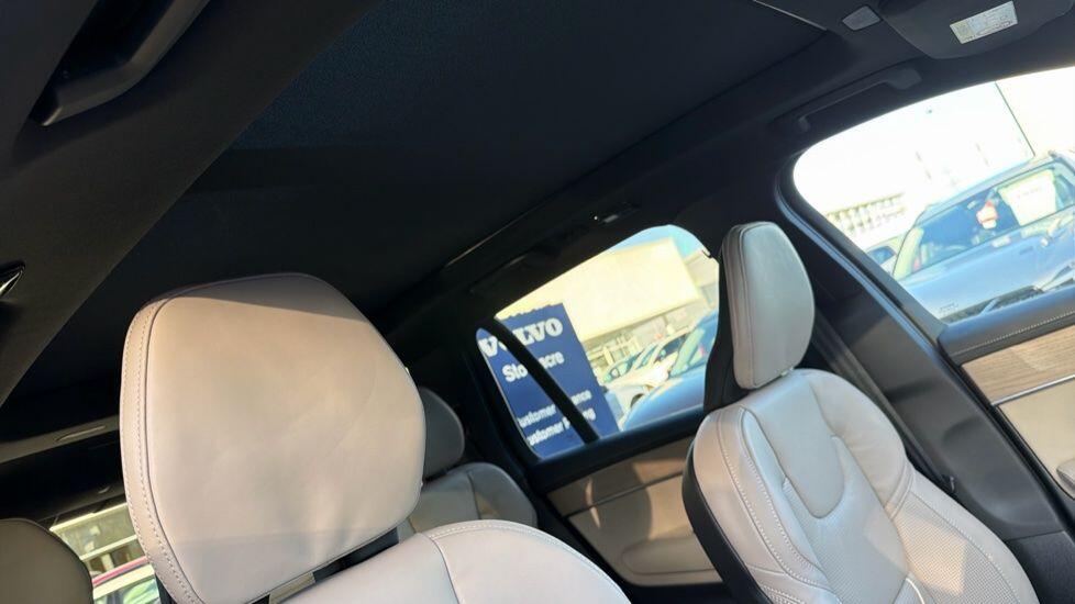 Used Volvo XC90 for sale - 76701883: Photo 32