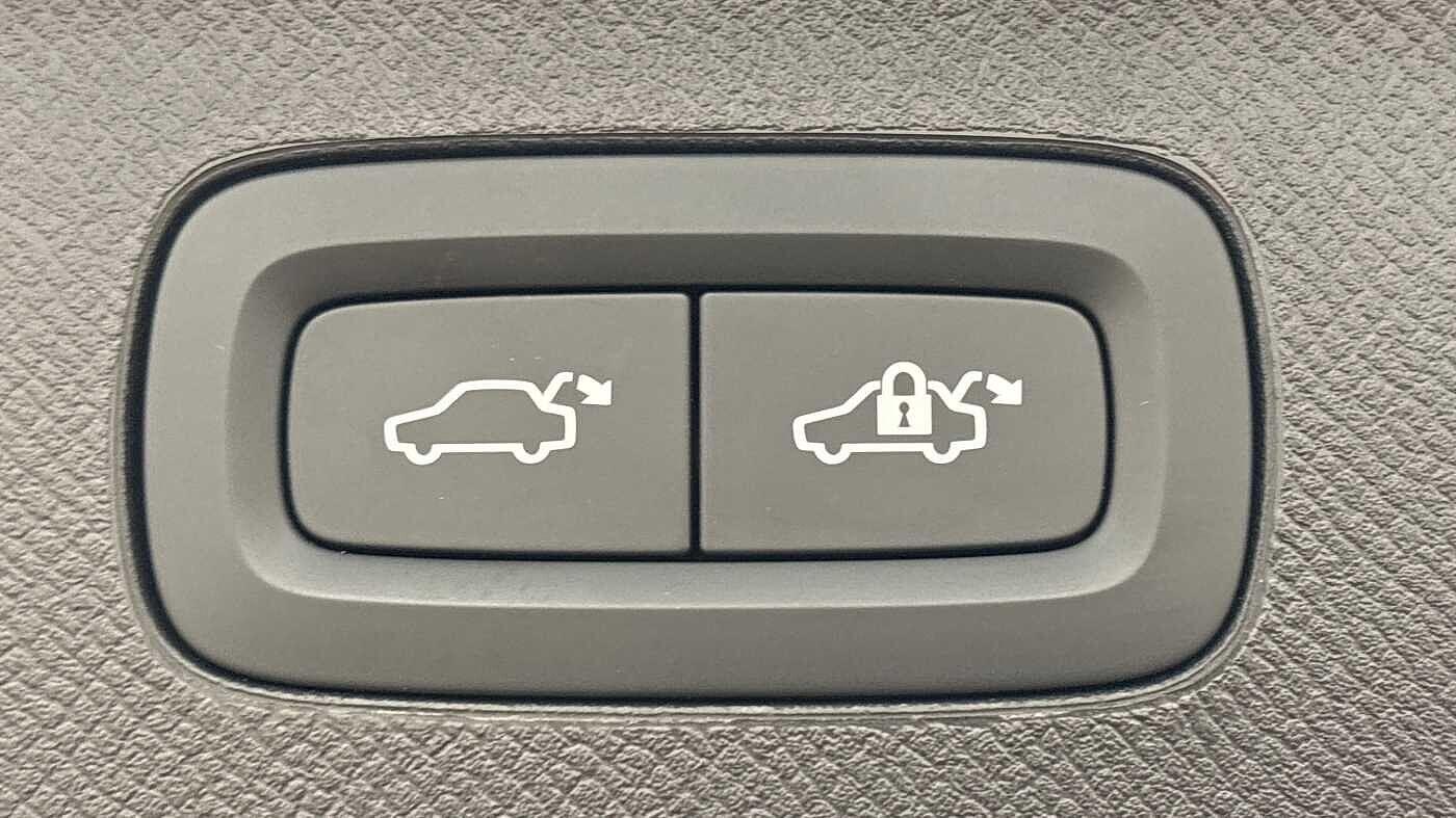 Used Volvo XC90 2025 for sale - 78020101: Photo 19