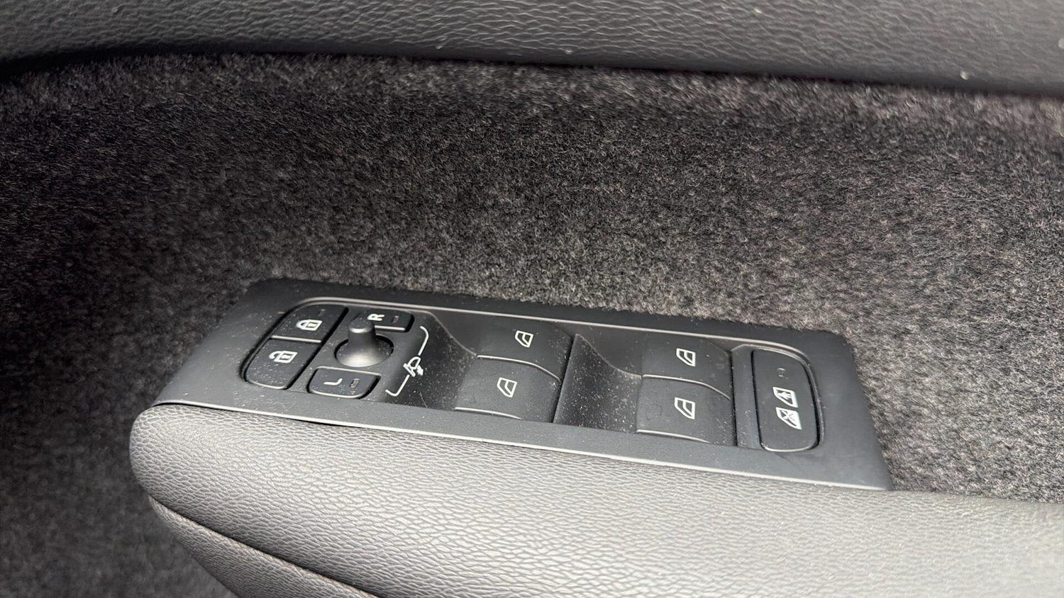 Used Volvo XC40 2022 for sale - 77162896: Photo 22