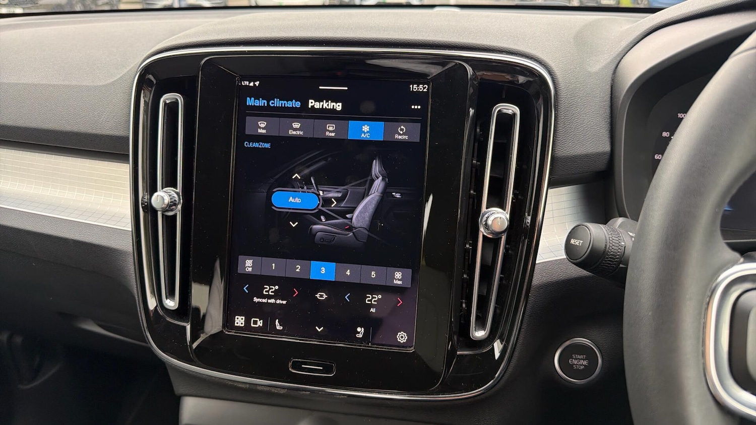 Used Volvo XC40 2022 for sale - 77162896: Photo 30