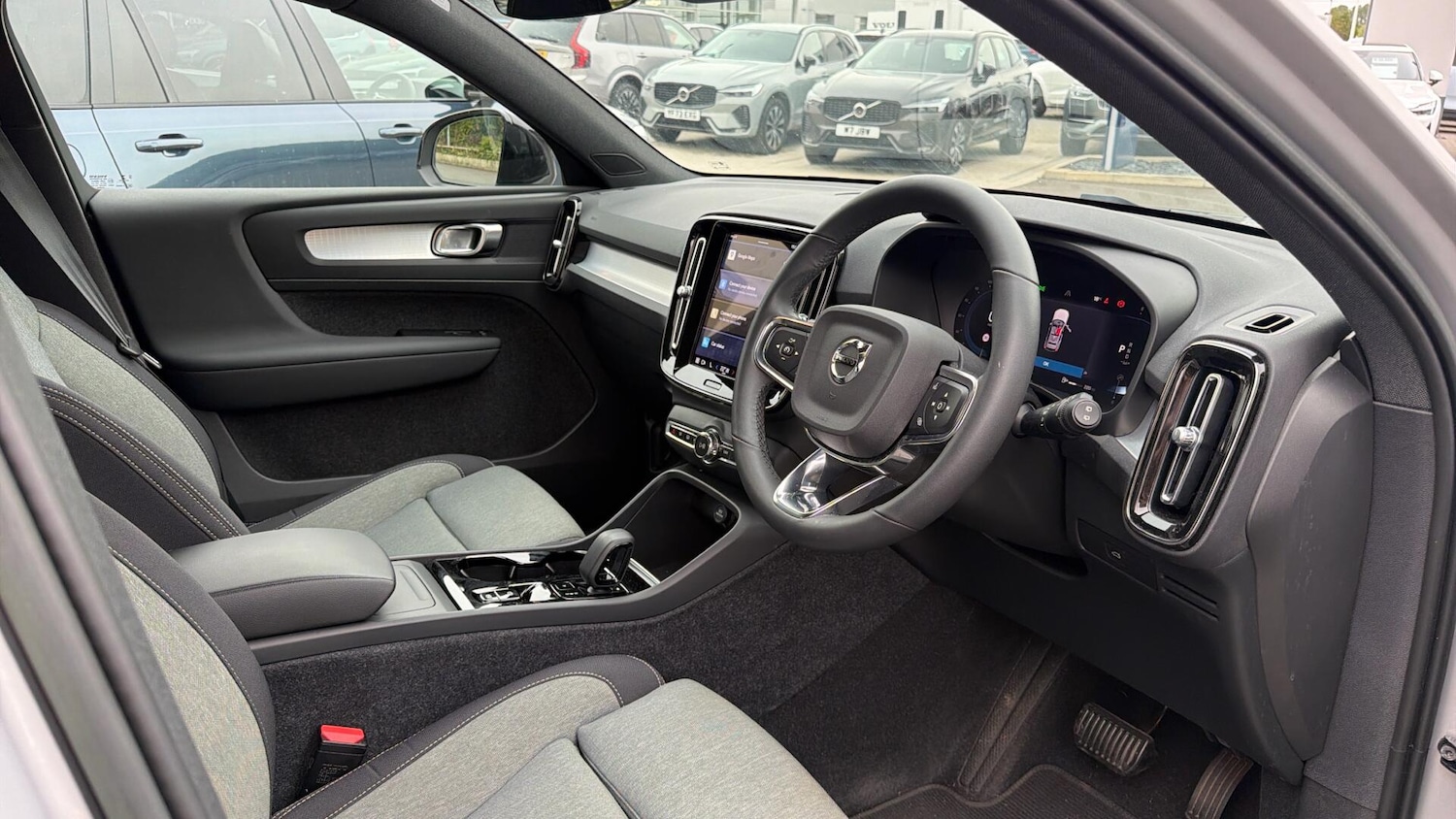 Used Volvo XC40 2022 for sale - 77162896: Photo 4