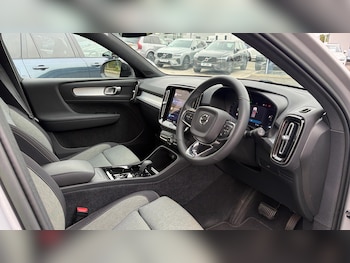 Used Volvo XC40 2022 for sale - 77162896: Photo