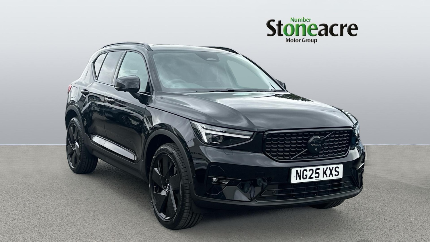 Used Volvo XC40 2025 for sale - 76251121: Photo 1