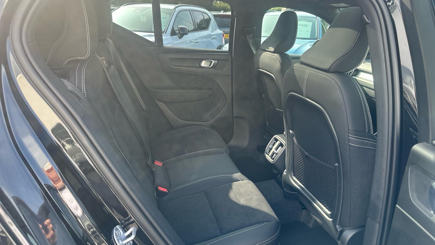 Used Volvo XC40 2025 for sale - 76251121: Photo 7