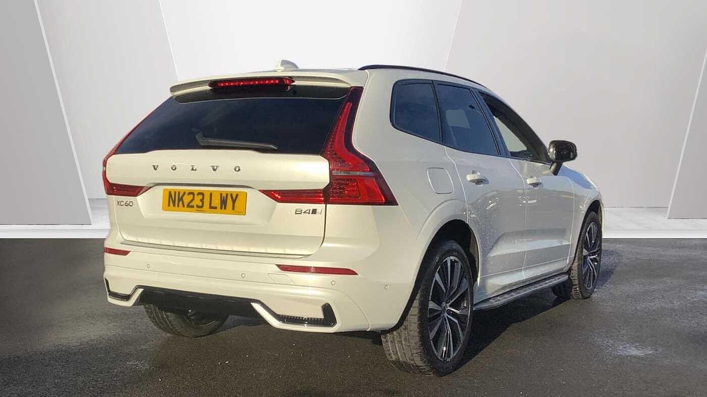 Used Volvo XC60 2023 for sale - 77215999: Photo 2