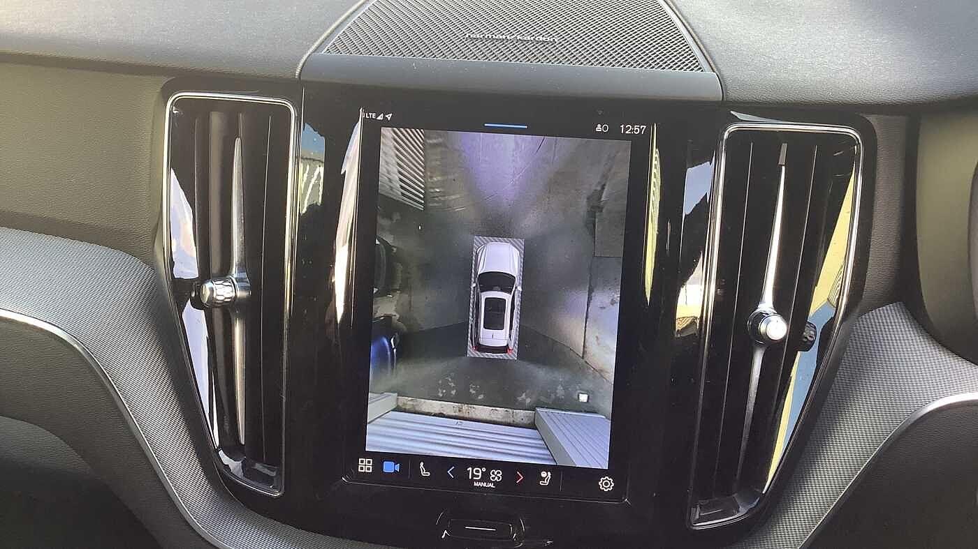 Used Volvo XC60 2023 for sale - 77215999: Photo 32