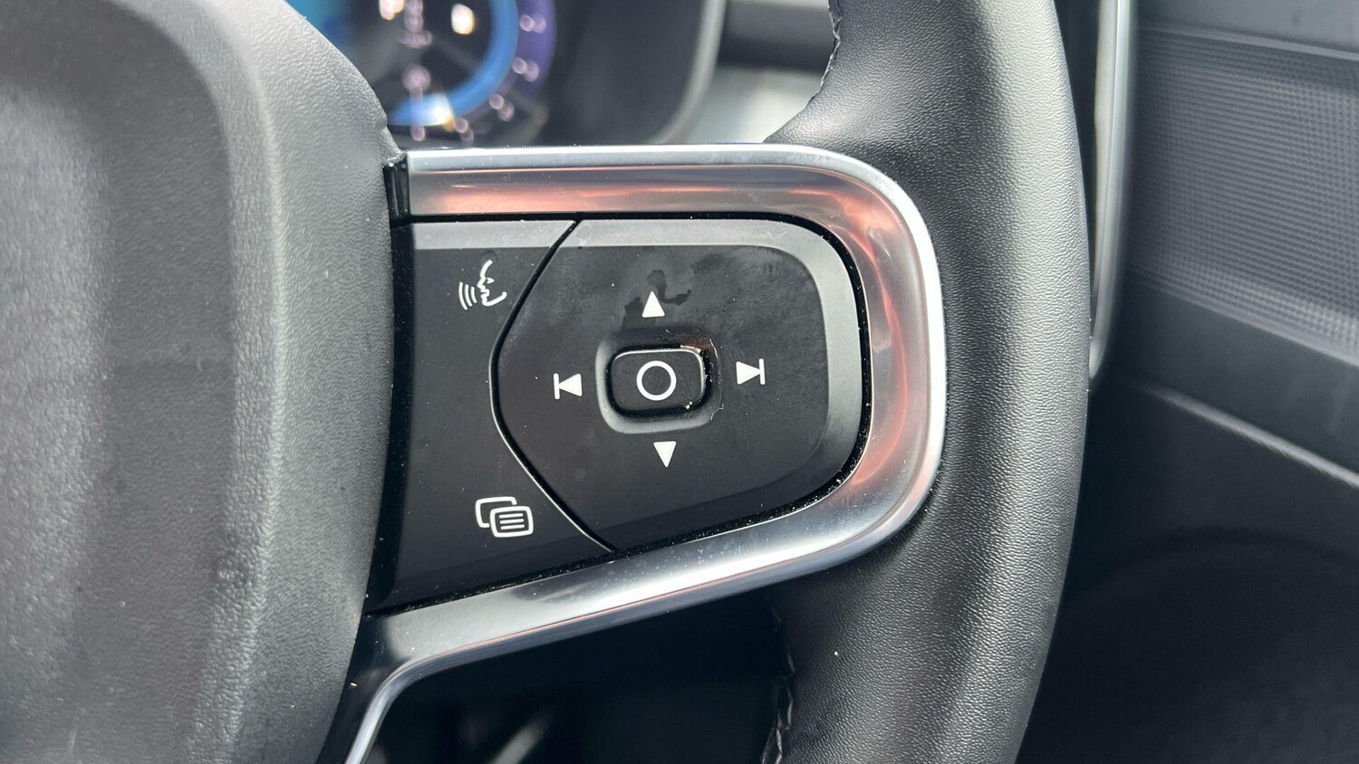 Used Volvo XC40 2023 for sale - 77358576: Photo 14