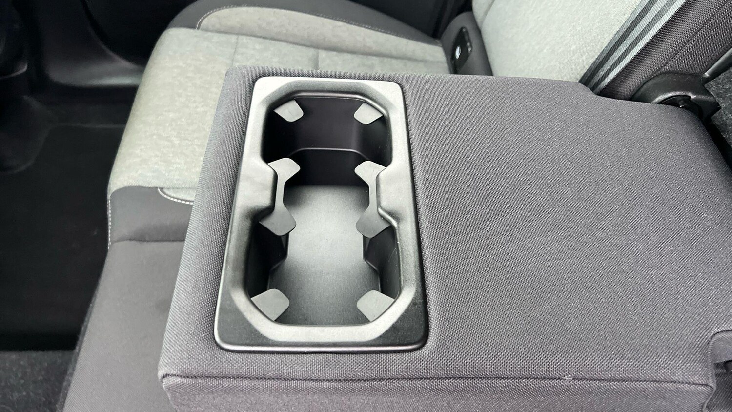 Used Volvo XC40 2023 for sale - 77358576: Photo 18