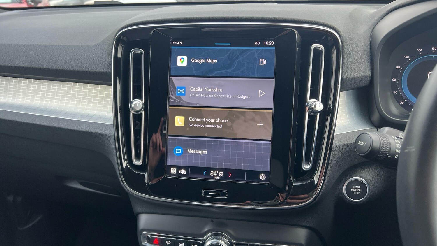 Used Volvo XC40 2023 for sale - 77358576: Photo 25