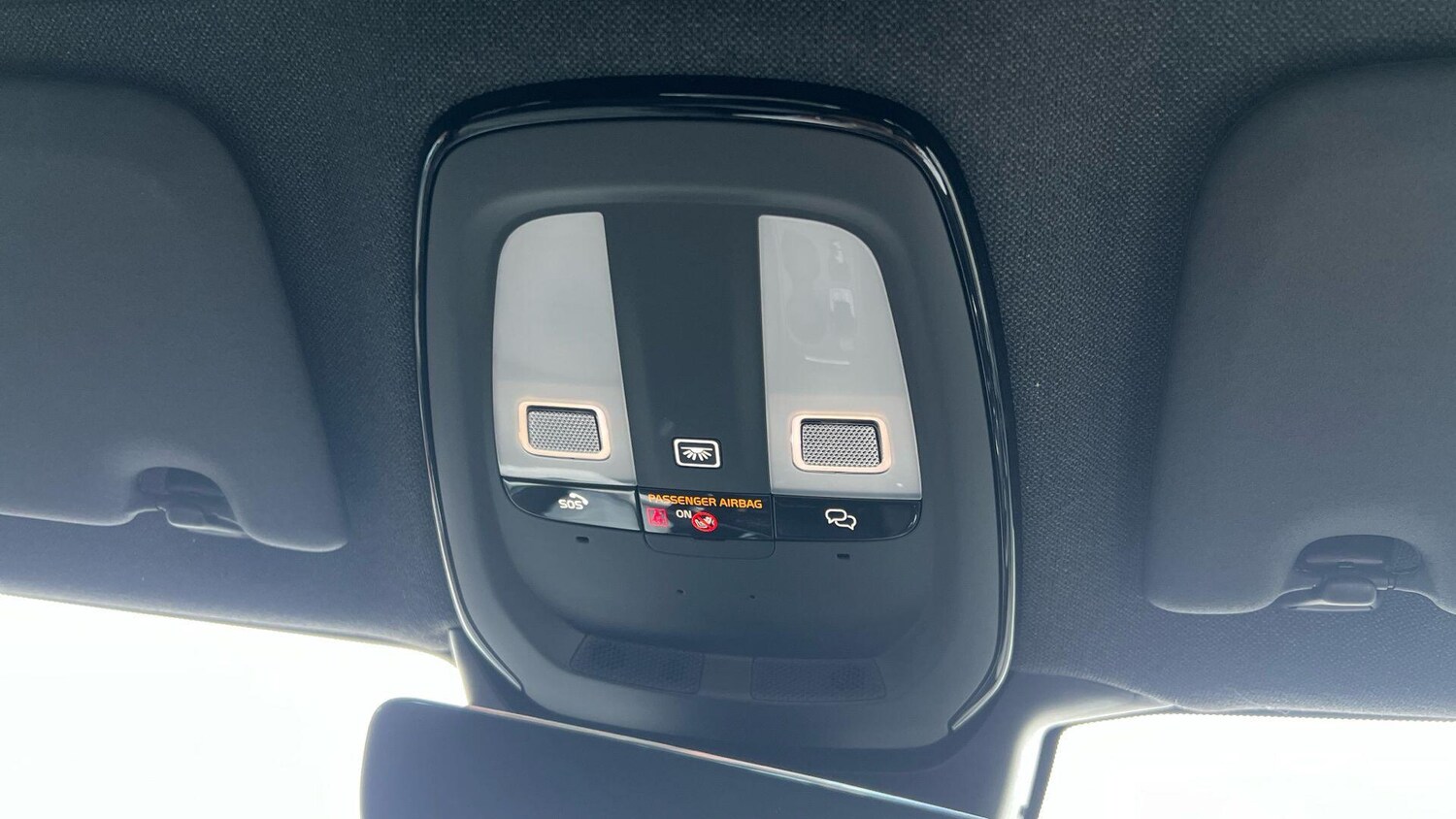 Used Volvo XC40 2023 for sale - 77358576: Photo 35