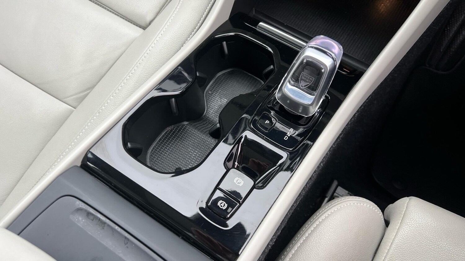 Used Volvo XC40 2020 for sale - 77441182: Photo 25