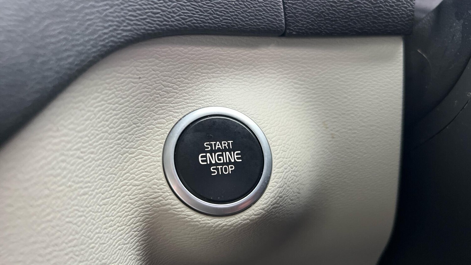 Used Volvo XC40 2020 for sale - 77441182: Photo 26