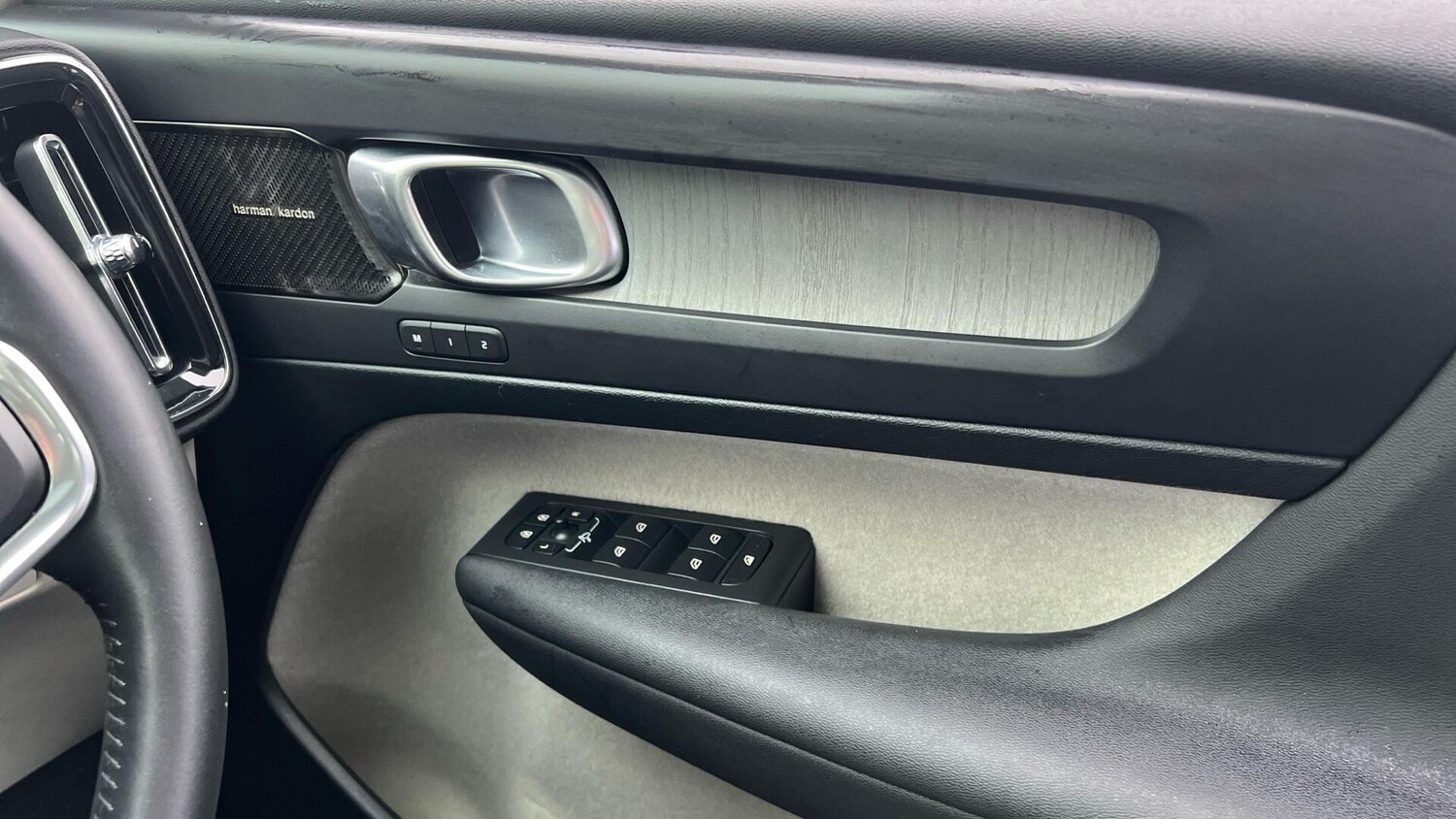 Used Volvo XC40 2020 for sale - 77441182: Photo 28