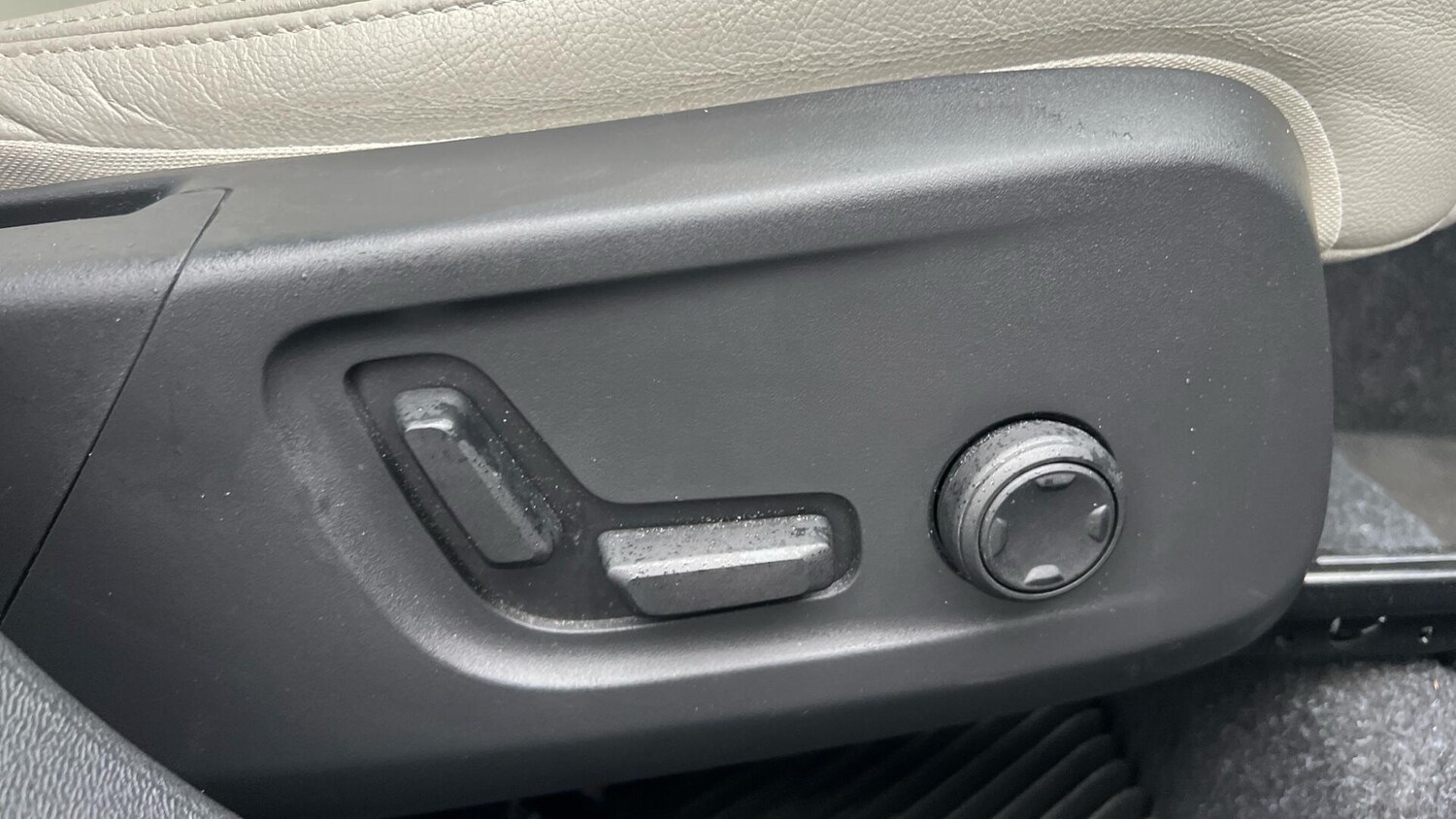 Used Volvo XC40 2020 for sale - 77441182: Photo 29