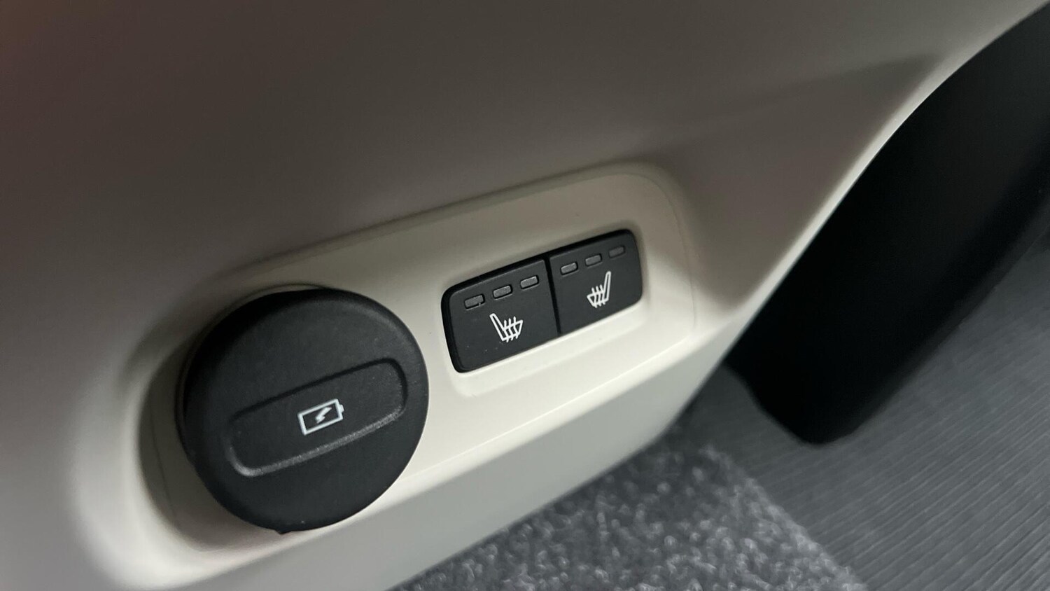 Used Volvo XC40 2020 for sale - 77441182: Photo 35