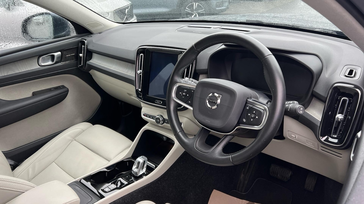 Used Volvo XC40 2020 for sale - 77441182: Photo 4